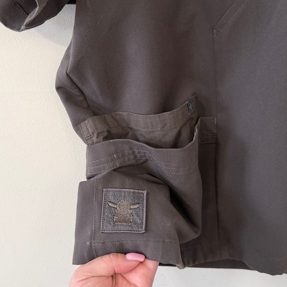 FIGS Ahsoka Wrap Scrub Top Limited Edition Star Wars Collection Size Medium - Picture 9 of 12